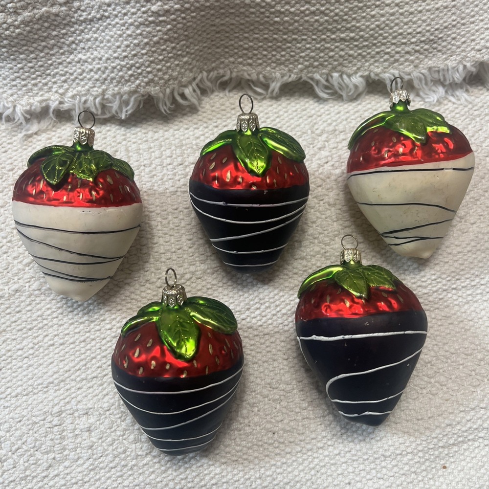 Dark White Chocolate Dipped Strawberry Christmas Ornaments Blown Glass Set Of 5 - Picture 4 of 16